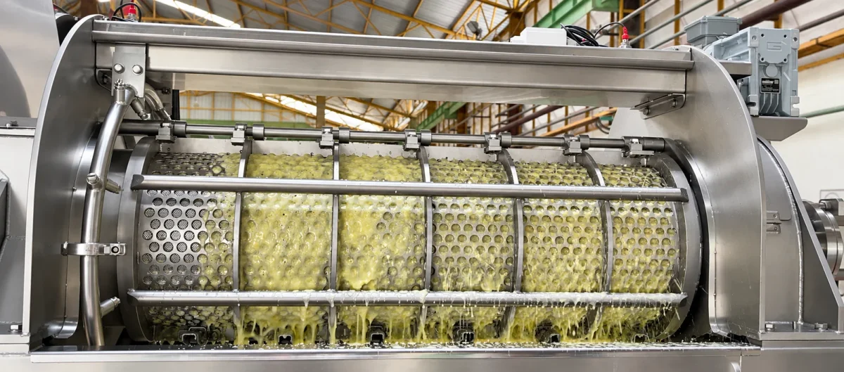 Low Pressure Extractor — LP: Extraction screen during product processing.