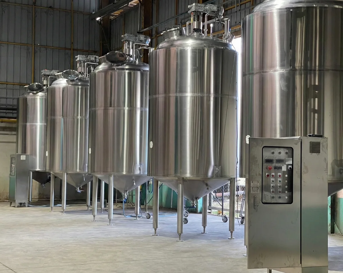 Mixing Tanks: Mixing tank row and controls.