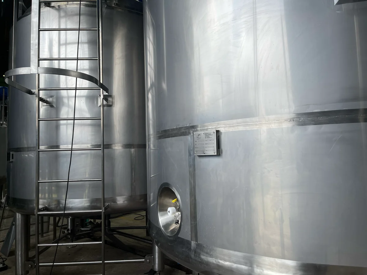Storage Tanks: Storage tank connection and lower body.